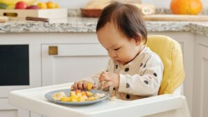 When do you start baby-led weaning - Latinx Montessori