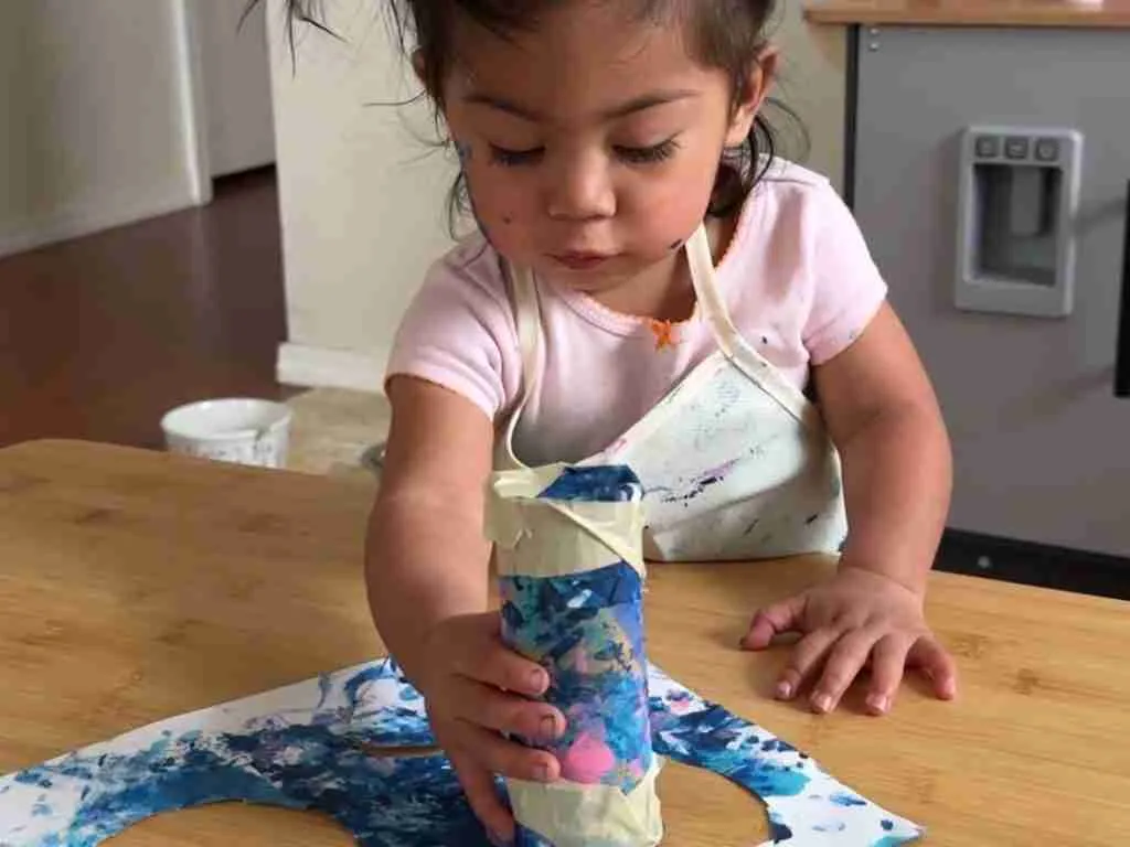 Activities for 1 year old: how to make a rain stick