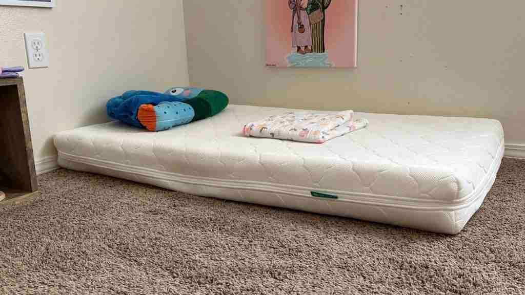 5-powerful-benefits-of-montessori-floor-beds